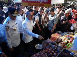 Menko Zulhas Pastikan Harga Bapok di Makassar Cenderung Murah & Stabil