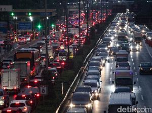 Pembatasan Usia Kendaraan di Jakarta, Jadi Berlaku? Pembatasan Usia Kendaraan di Jakarta, Jadi Berlaku?