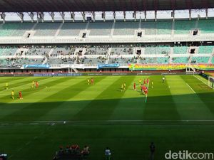 Penalti Bruno Gagal, Babak Pertama Persebaya Vs Malut United 0-0 Penalti Bruno Gagal, Babak Pertama Persebaya Vs Malut United 0-0