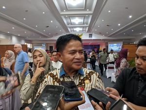 Hassanudin Evaluasi Kadisdikbud NTB Aidy Furqan Seusai Diperiksa Soal OTT DAK Hassanudin Evaluasi Kadisdikbud NTB Aidy Furqan Seusai Diperiksa Soal OTT DAK
