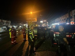 Mobil Dinas Sekretaris PN Sarolangun Tabrakan, Pengemudi Luka-luka