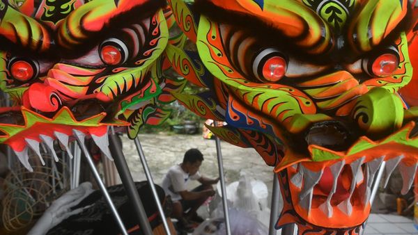Perajin Barongsai Kebanjiran Order Jelang Imlek