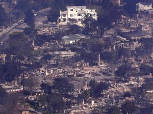 Rumah-rumah yang Selamat dari Amukan Kebakaran Hutan di Los Angeles