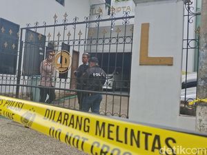 Detik-detik Satpam Rumah Mewah di Bogor Ditikam Majikan hingga Tewas Detik-detik Satpam Rumah Mewah di Bogor Ditikam Majikan hingga Tewas