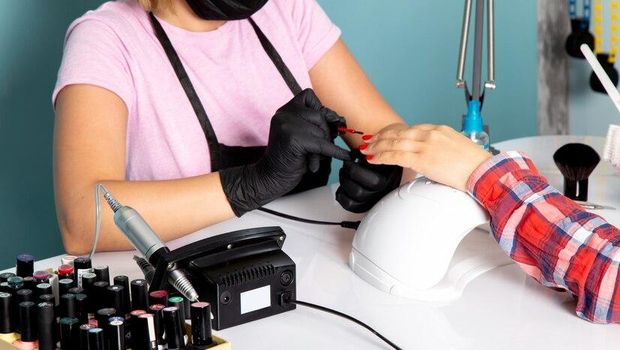 Trend Nail Art Terbaru/ Foto: Freepik.com/kamranaydinov