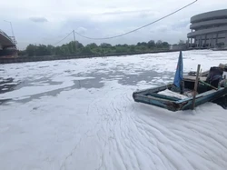 DLH DKI: Busa Kali Kamal Berasal dari Turbulensi Pompa Banjir