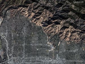 Citra Satelit Tunjukan Kehancuran Akibat Kebakaran Hutan di California