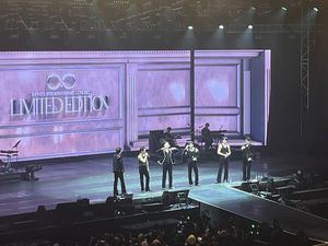 Pecah! INFINITE Balik ke Tennis Indoor setelah 10 Tahun Pecah! INFINITE Balik ke Tennis Indoor setelah 10 Tahun