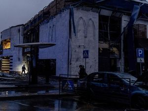 Rudal Rusia Hantam Ibu Kota Ukraina, Tewaskan 4 Orang