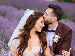Apa Itu Lavender Marriage? Ini Arti, Sejarah, Dampak, dan Contohnya Apa Itu Lavender Marriage? Ini Arti, Sejarah, Dampak, dan Contohnya
