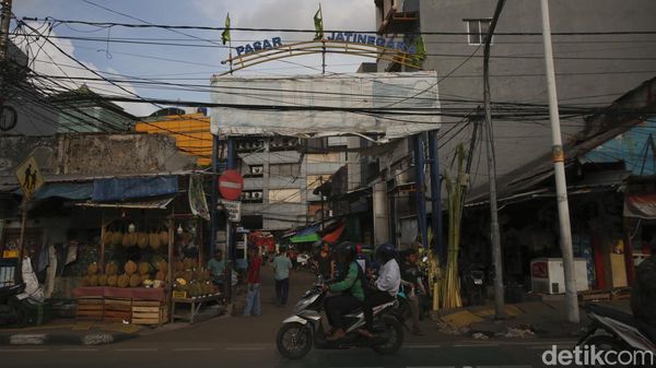 Melihat Kondisi Pasar Tertua di Jakarta