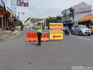 Fondasi Jembatan Cipager Cirebon Tergerus Banjir, Arus Lalin Dilaihkan Fondasi Jembatan Cipager Cirebon Tergerus Banjir, Arus Lalin Dilaihkan
