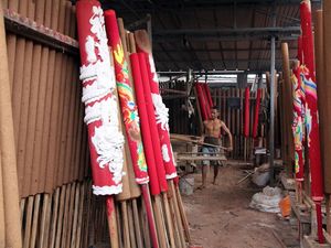 Permintaan Hio Meningkat Jelang Imlek di Medan, Begini Pembuatannya Permintaan Hio Meningkat Jelang Imlek di Medan, Begini Pembuatannya