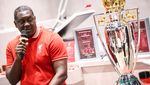 Potret Emile Heskey Temui Penggemar di Surabaya