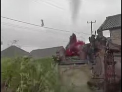 Angin Puting Beliung Terjang Tabanan, Sejumlah Bangunan Porak-poranda