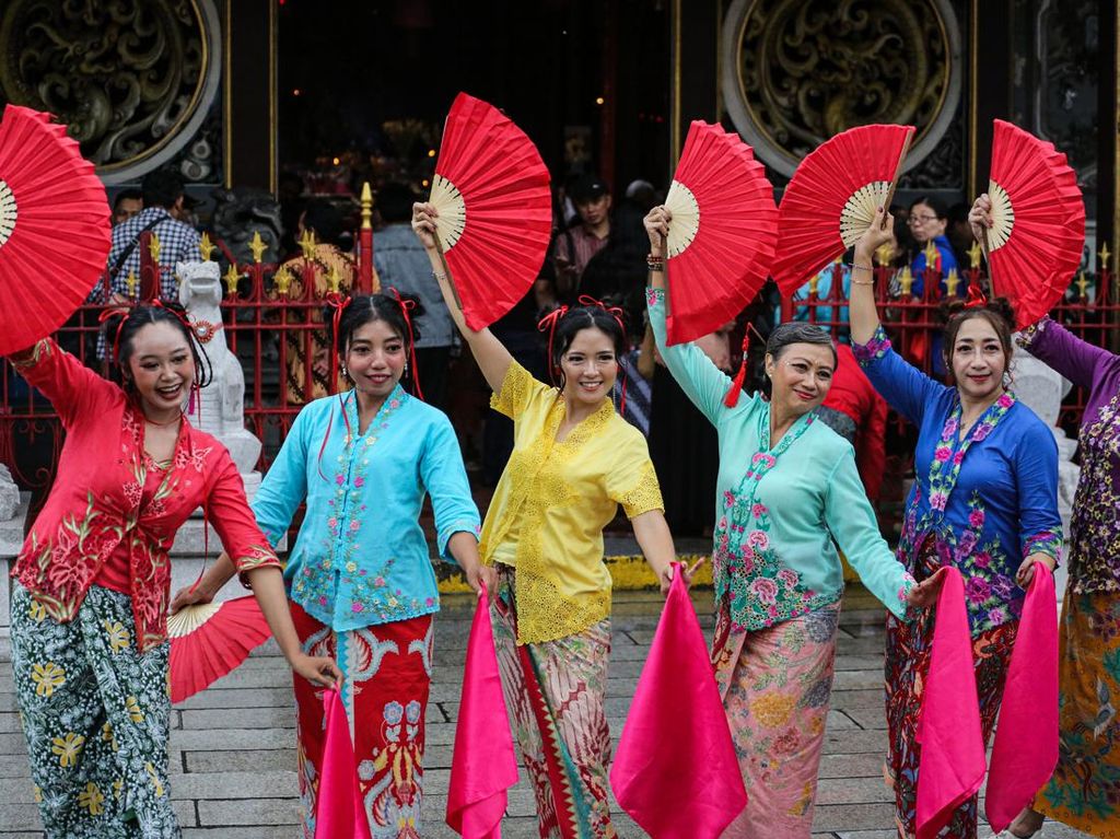 Semarak Tradisi Ketuk Pintu Pasar Imlek Semawis di Semarang Semarak Tradisi Ketuk Pintu Pasar Imlek Semawis di Semarang
