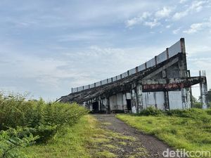 Mangkrak Bertahun-tahun, Nasib Tak Jelas SOR Kaliki Tasikmalaya Mangkrak Bertahun-tahun, Nasib Tak Jelas SOR Kaliki Tasikmalaya