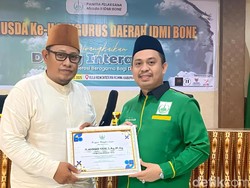 Bahtiar Kembali Jadi Ketua IDMI Bone, Target Jadikan Dai Melek Digital