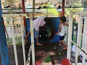 Fasilitas Bermain Anak di Twin Tower Jembrana Rusak Parah-Membahayakan Fasilitas Bermain Anak di Twin Tower Jembrana Rusak Parah-Membahayakan