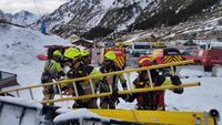 Ngeri! Kereta Gantung di Resor Ski Spanyol Rusak, 30 Orang Jatuh
