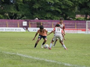 Eks PSM Pantau Perhelatan Piala Soeratin U-13 Sulbar Eks PSM Pantau Perhelatan Piala Soeratin U-13 Sulbar