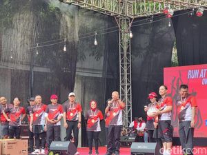 Semarak Soekarno Run Surabaya Dihadiri Eri Cahyadi hingga Hasto Semarak Soekarno Run Surabaya Dihadiri Eri Cahyadi hingga Hasto