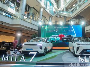 Tampang Mobil Listrik MIFA 7 dan MIFA 9 yang Diserahkan ke Konsumen