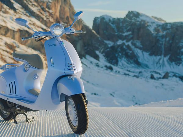 Begini Tampang Vespa 946 Snake yang Hanya Dijual 888 Unit