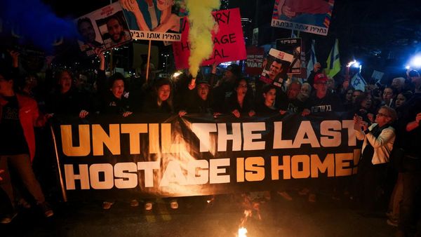 Warga Israel Turun ke Jalan Dukung Kesepakatan Gencatan Senjata