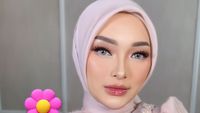 7 Gaya Zaskia Gotik di 7 Bulanan Kehamilan, Manglingi Dengan Riasan Flawless