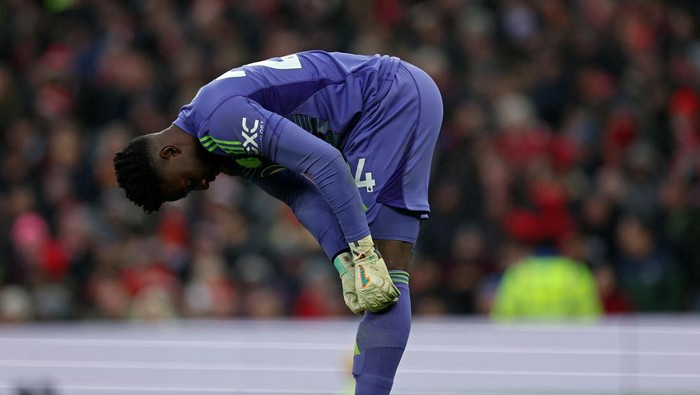 Soccer Football - Premier League - Manchester United v Brighton & Hove Albion - Old Trafford, Manchester, Britain - January 19, 2025 Manchester Uniteds Andre Onana reacts Action Images via Reuters/Lee Smith EDITORIAL USE ONLY. NO USE WITH UNAUTHORIZED AUDIO, VIDEO, DATA, FIXTURE LISTS, CLUB/LEAGUE LOGOS OR LIVE SERVICES. ONLINE IN-MATCH USE LIMITED TO 120 IMAGES, NO VIDEO EMULATION. NO USE IN BETTING, GAMES OR SINGLE CLUB/LEAGUE/PLAYER PUBLICATIONS. PLEASE CONTACT YOUR ACCOUNT REPRESENTATIVE FOR FURTHER DETAILS..