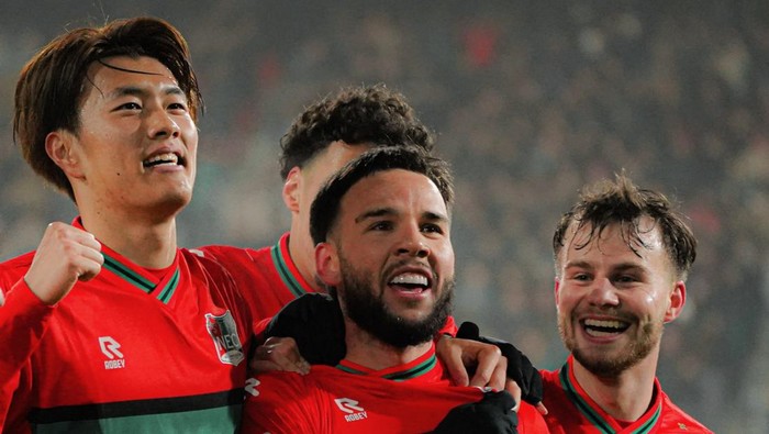 NEC Nijmegen mengganyang Fortuna Sittard 4-1 dalam lanjutan Liga Belanda 19 Januari 2025. Pemain Timnas Indonesia, Calvin Verdonk, menyumbang gol melalui tendangan bebas.