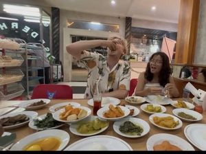 Cinta Kuya Makan Sushi hingga Nasi Padang Bareng Pacar Bule Cinta Kuya Makan Sushi hingga Nasi Padang Bareng Pacar Bule