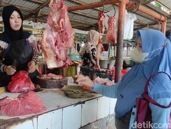 Dampak Wabah PMK, Penjualan Daging di Sidoarjo Merosot Hampir 50 Persen