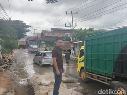 Jalan Gandus Palembang Makin Rusak, Warga Berharap Segera Diperbaiki