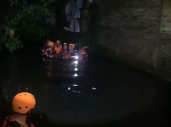 Jukir di Makassar Tewas Terseret Arus Selokan Usai Payungi Pemobil Saat Hujan