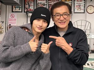 Eksis di Cina, Jun SEVENTEEN Main Film Laga Bareng Jackie Chan & Tony Leung Eksis di Cina, Jun SEVENTEEN Main Film Laga Bareng Jackie Chan & Tony Leung