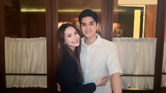 Kabar Terkini Artis dari InsertLive : Ekspresi Bete Alyssa Daguise Saat Ahmad Dhani Mengatur Pernikahannya dengan Al