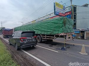 Trailer Mogok 3 Hari Bikin Pemotor Tewas di Sedayu Bantul Akhirnya Jalan Trailer Mogok 3 Hari Bikin Pemotor Tewas di Sedayu Bantul Akhirnya Jalan