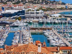 Laporan Oxfam: Kekayaan Miliarder Melonjak Lebih Cepat dari Sebelumnya