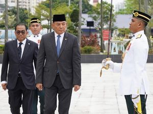 Momen Menhan Sjafrie Jalin Kerjasama Pertahanan dengan Menhan Malaysia Momen Menhan Sjafrie Jalin Kerjasama Pertahanan dengan Menhan Malaysia