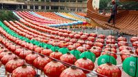 Pemasangan 5.000 Lampion Sambut Imlek di Deli Serdang