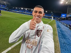 Phil Foden pun Tersenyum Kembali