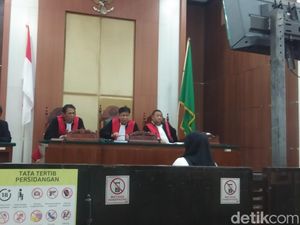 Sidang Pemeriksaan Saksi Kasus Penipuan Calo Akpol Rp 4,9 Miliar Ditunda Sidang Pemeriksaan Saksi Kasus Penipuan Calo Akpol Rp 4,9 Miliar Ditunda