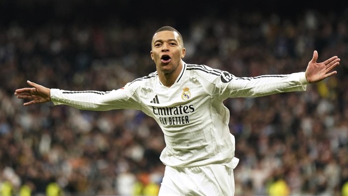 Soccer Football - LaLiga - Real Madrid v Las Palmas - Santiago Bernabeu, Madrid, Spain - January 19, 2025 Real Madrids Kylian Mbappe celebrates scoring their third goal REUTERS/Ana Beltran