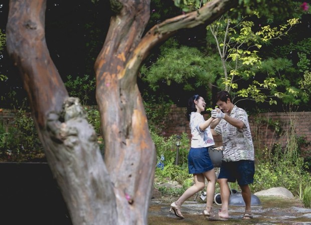 Cuplikan Lee Byung Hun dan Son Ye Jin dalam movie No Other Choice/Foto: IG @cjenmmovie