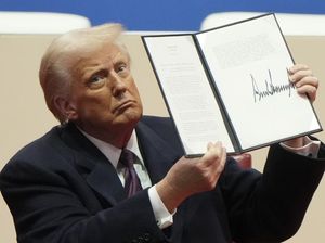 Geger Lagi Trump Usai Dilantik Langsung Pecat Pejabat Geger Lagi Trump Usai Dilantik Langsung Pecat Pejabat