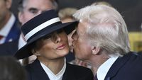 8 Foto Melania Trump saat Suaminya Jadi Presiden AS Lagi, Topi Disorot