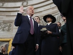 Donald Trump Ucap Sumpah Jabatan, Resmi Jadi Presiden AS