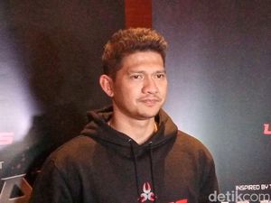 Video: Tantangan Iko Uwais Jadi Sutradara Sekaligus Pemain di Film Timur Video: Tantangan Iko Uwais Jadi Sutradara Sekaligus Pemain di Film Timur